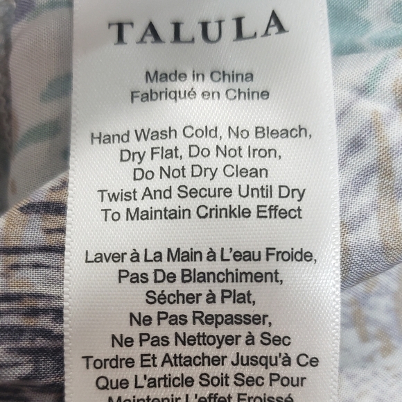 Aritzia Talula Short Sleeve Patterned Blouse - Picture 6 of 8